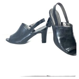 Life Stride black leather, patent sandals